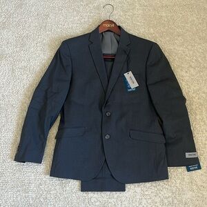 Kenneth Cole Reaction Gray Ready Flex Suit